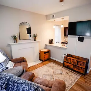  Apartment Cozy City Getaway In The Heart Of Louis! United States